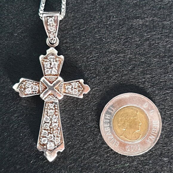 Bold Vintage 925 Sterling Silver CZ Crucifix Pendant & Box Chain Necklace - Picture 5 of 12